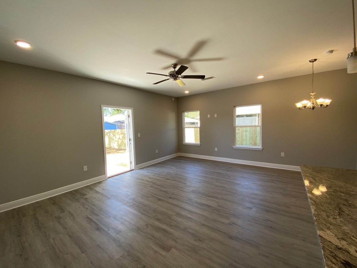 1001 Grace Ln - Photo 4 of 15