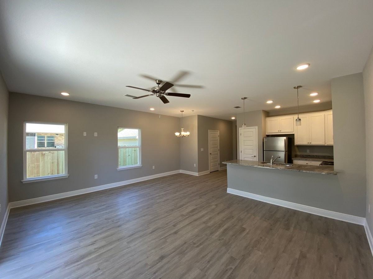 1001 Grace Ln - Photo 5 of 15