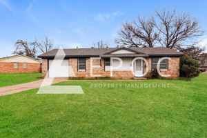 featured image of 1401 Phoenix Dr