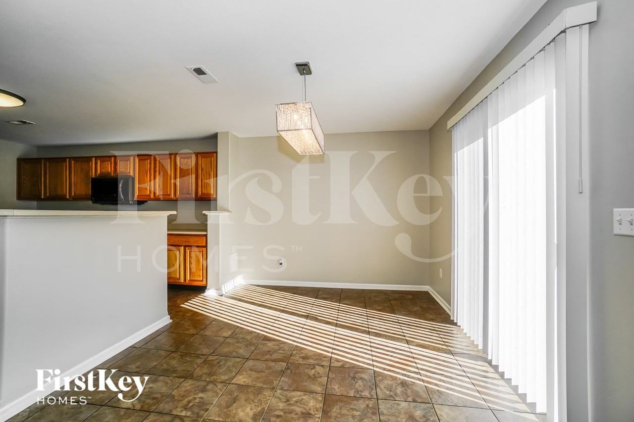 1070 Goldeneye Dr - Photo 6 of 15