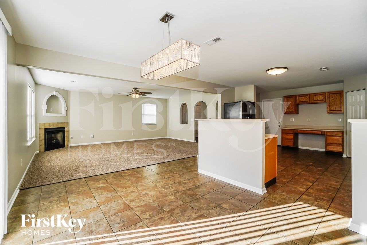 1070 Goldeneye Dr - Photo 7 of 15