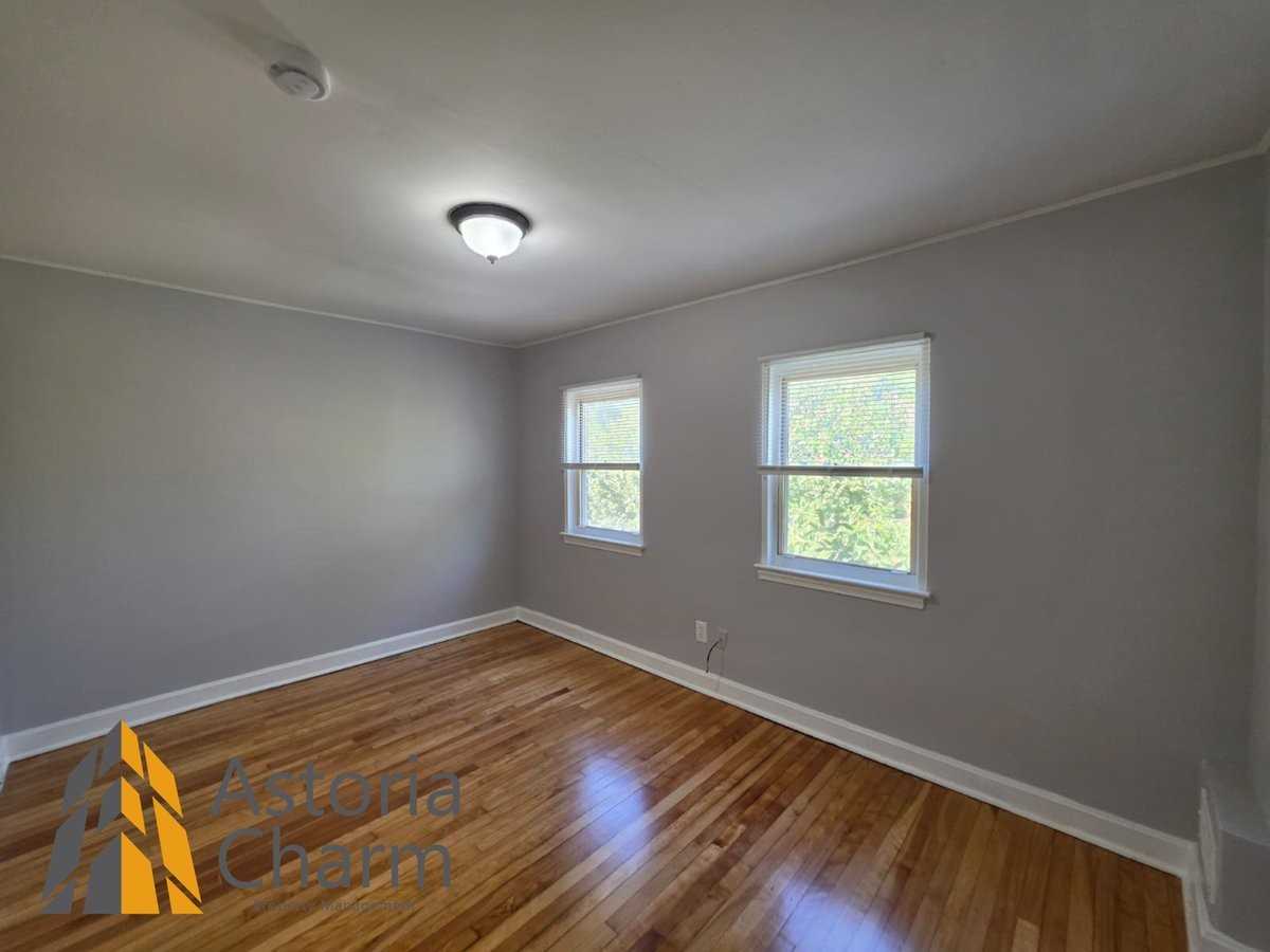 716 Glenwood Ave - Photo 7 of 34