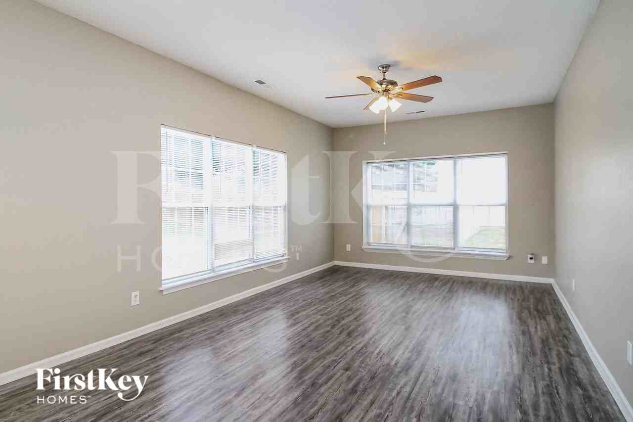 4313 Bradbury Way - Photo 3 of 15