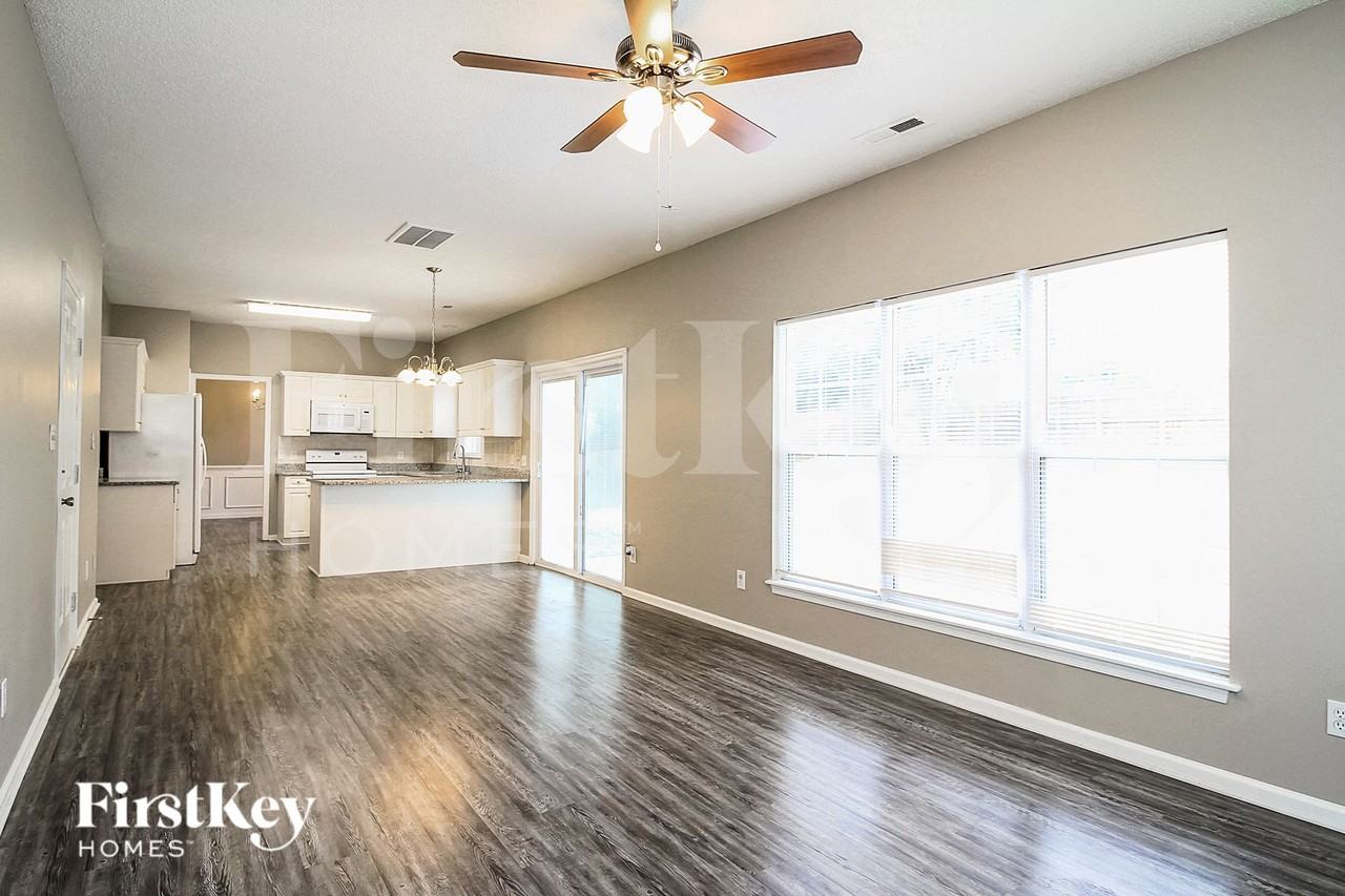 4313 Bradbury Way - Photo 6 of 15