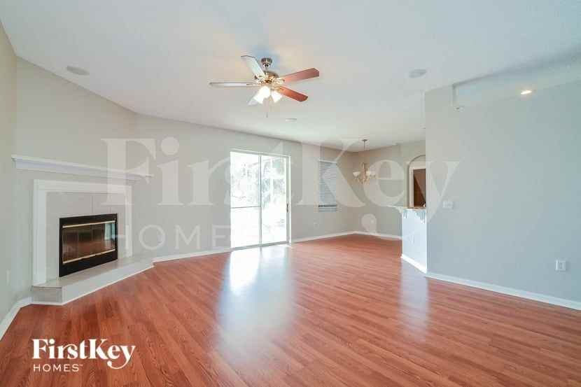 533 Terranova Cir - Photo 2 of 16