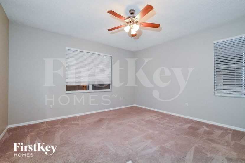 533 Terranova Cir - Photo 7 of 16