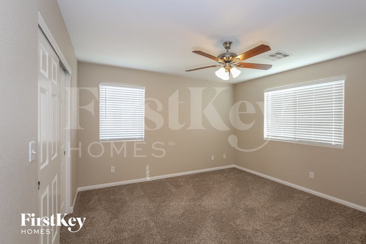 3723 Prairie Orchid Ave - Photo 6 of 15