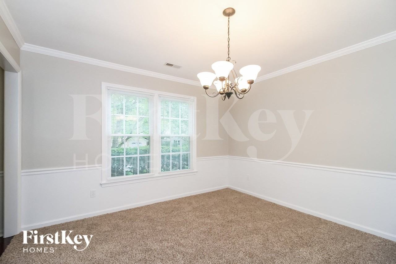 521 Covington Ridge Rd - Photo 4 of 15