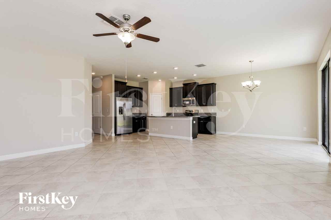 9821 Ivory Dr - Photo 2 of 16