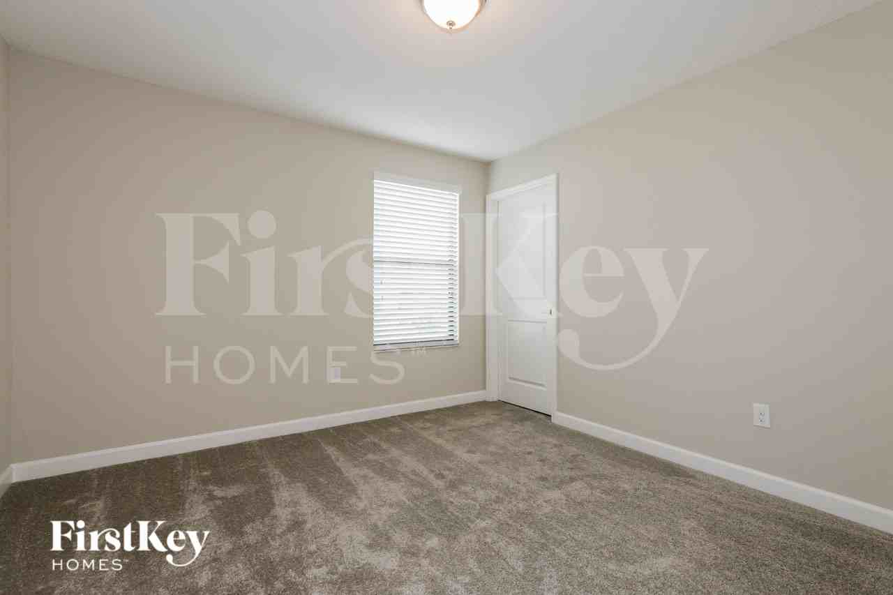 9821 Ivory Dr - Photo 7 of 16