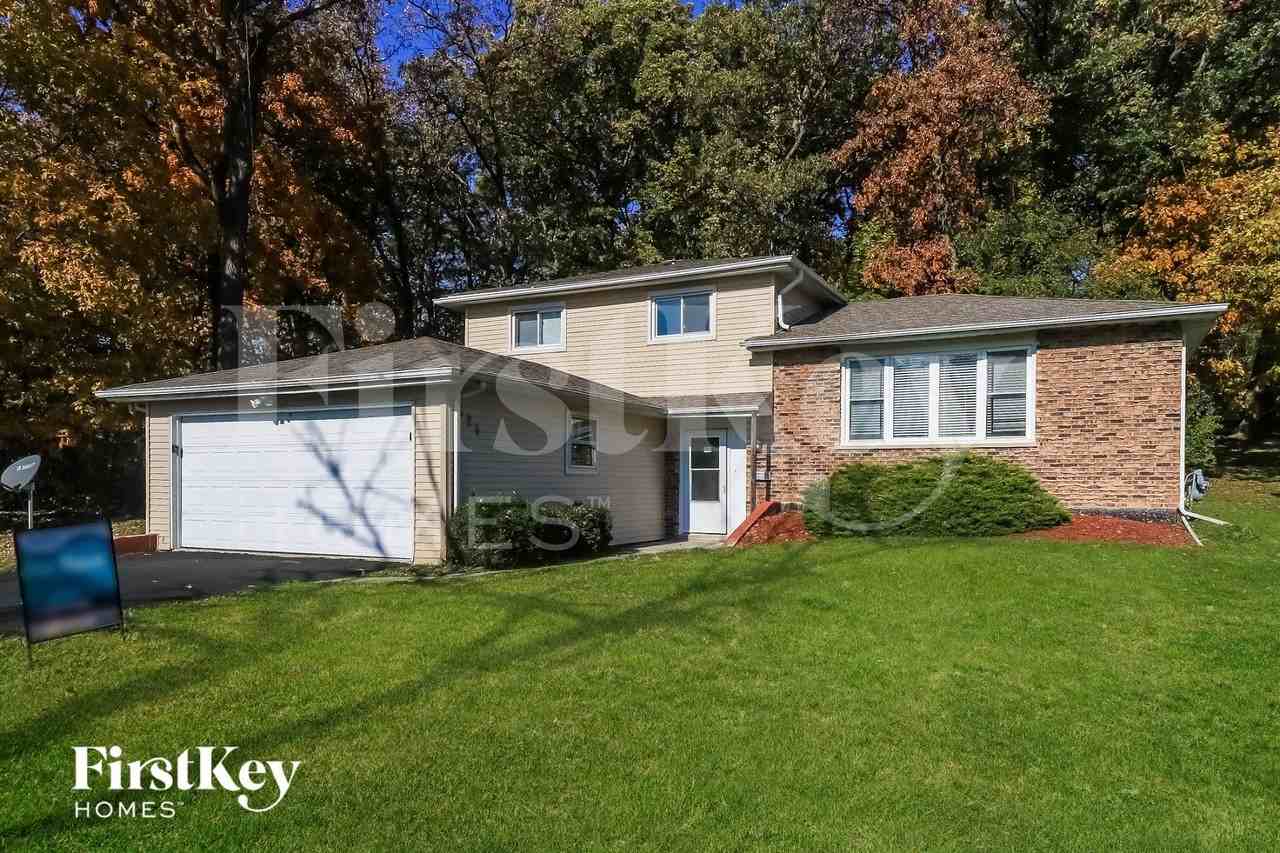624 Hickok Ave - Photo 2 of 15