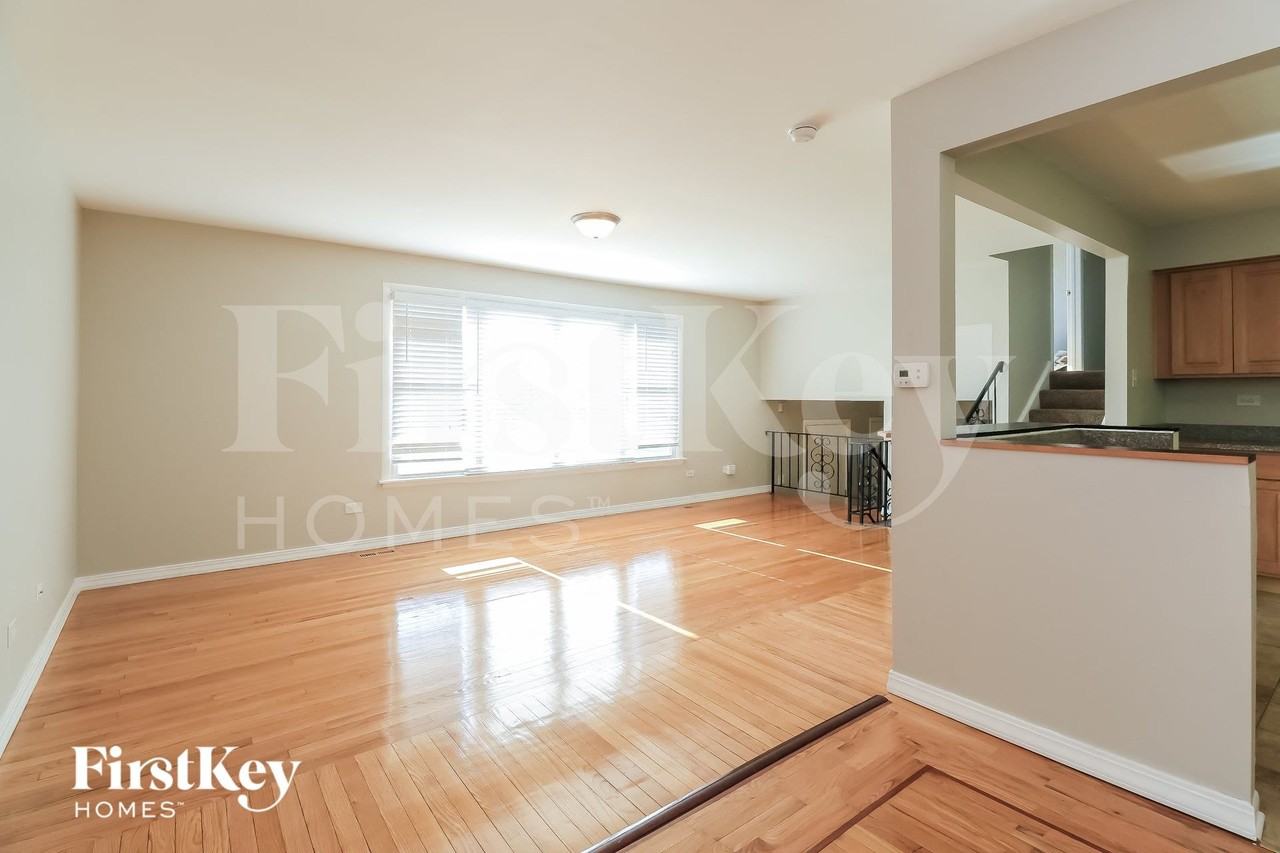 624 Hickok Ave - Photo 4 of 15