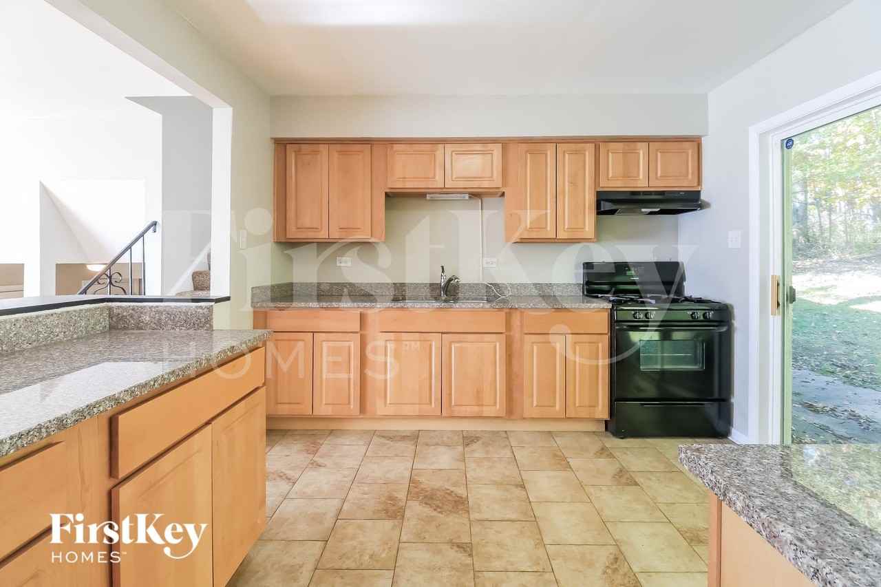 624 Hickok Ave - Photo 6 of 15