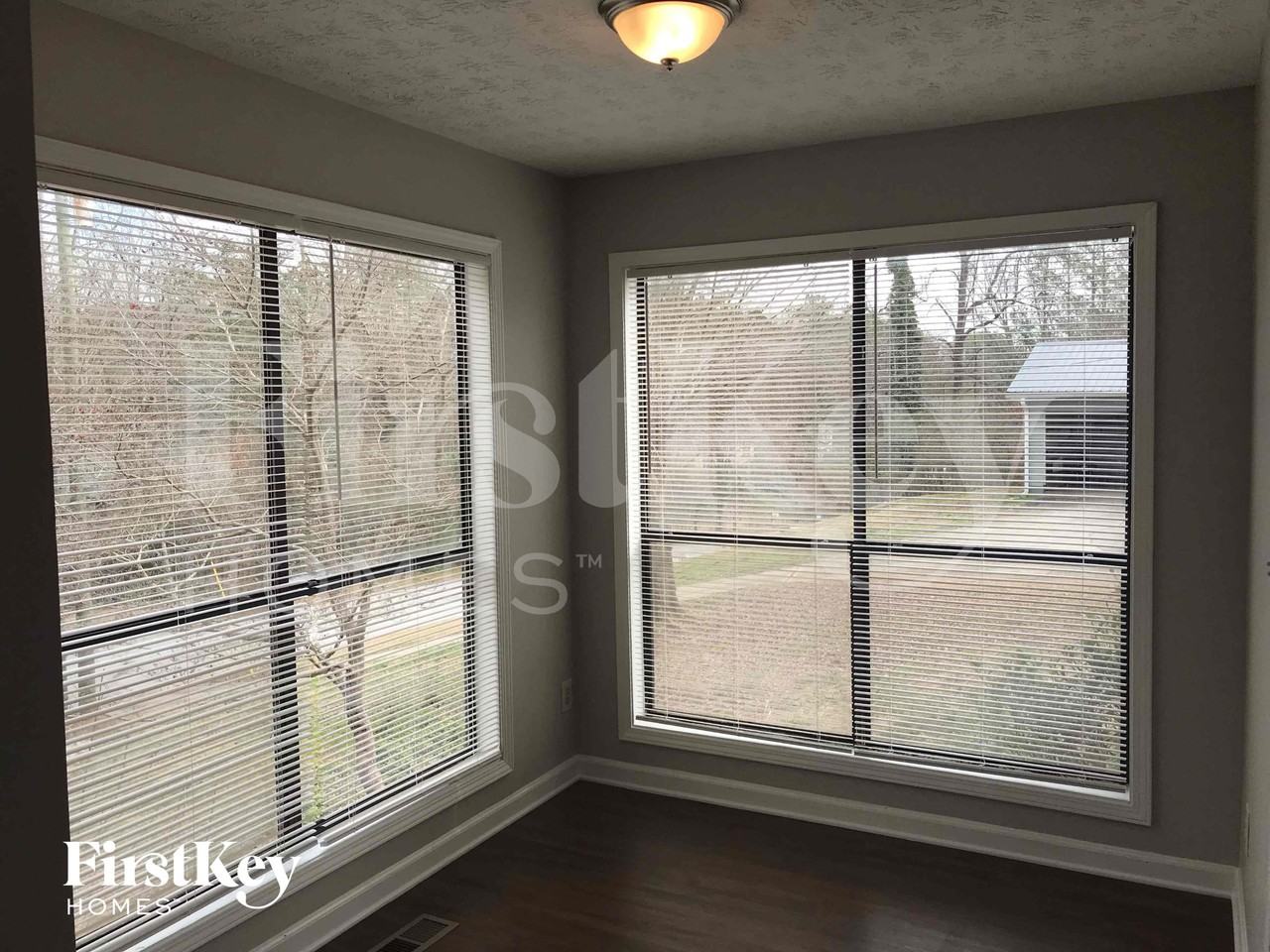 6104 Plumcrest Rd - Photo 5 of 11
