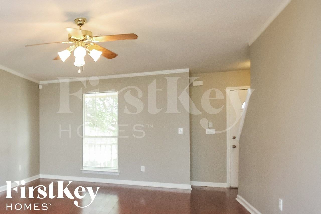 5153 Grand Pines Dr - Photo 2 of 15