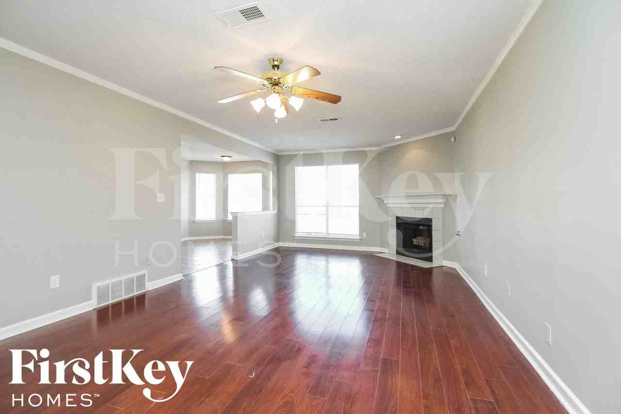 5153 Grand Pines Dr - Photo 3 of 15