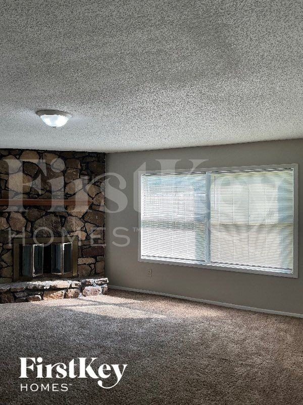 4332 Kerwin Dr - Photo 3 of 12