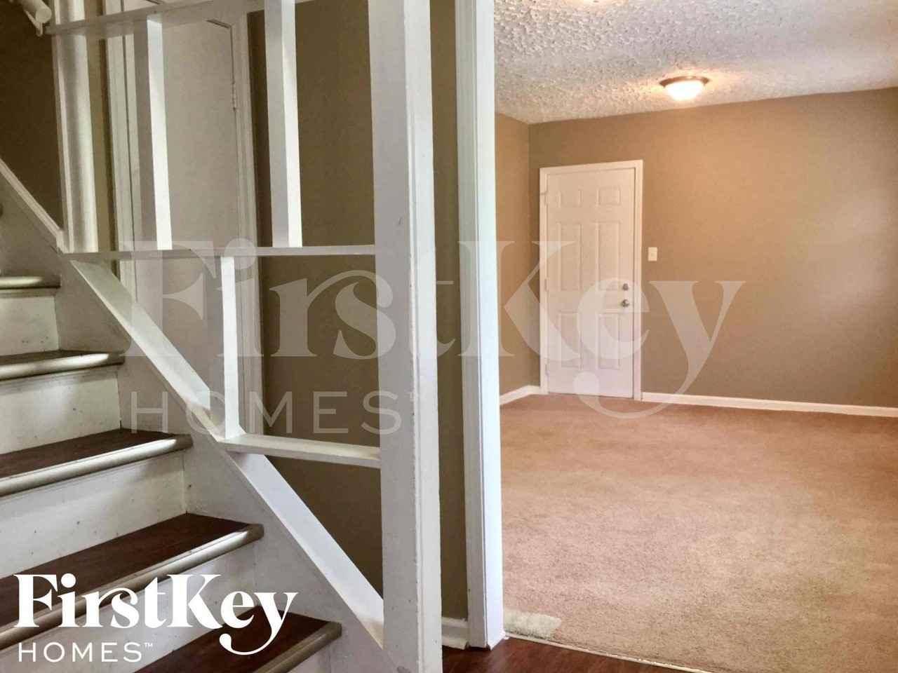 4209 E Pleasant Run Parkway South Dr - Photo 2 of 15