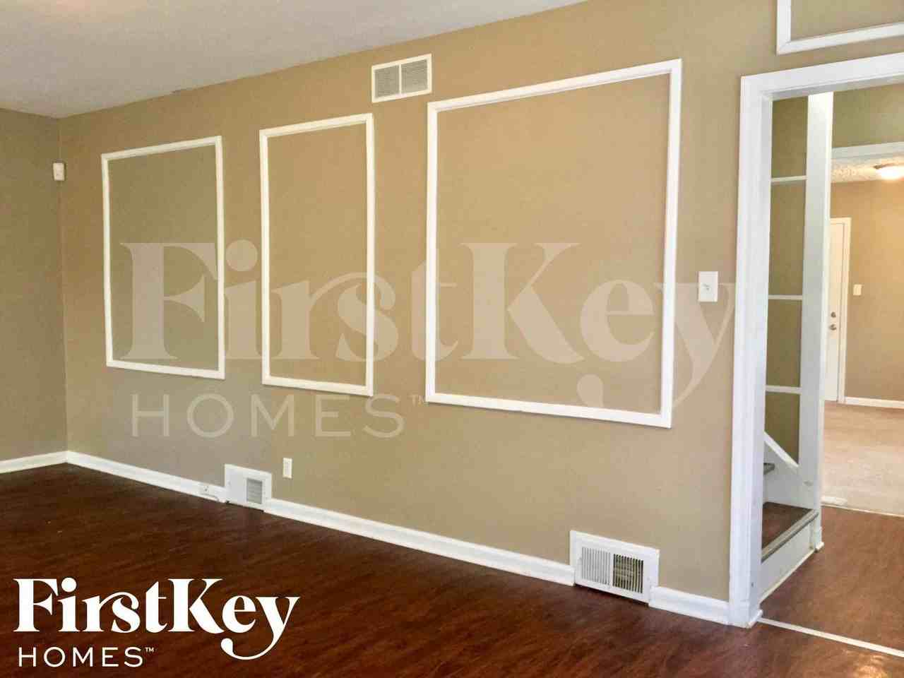 4209 E Pleasant Run Parkway South Dr - Photo 5 of 15