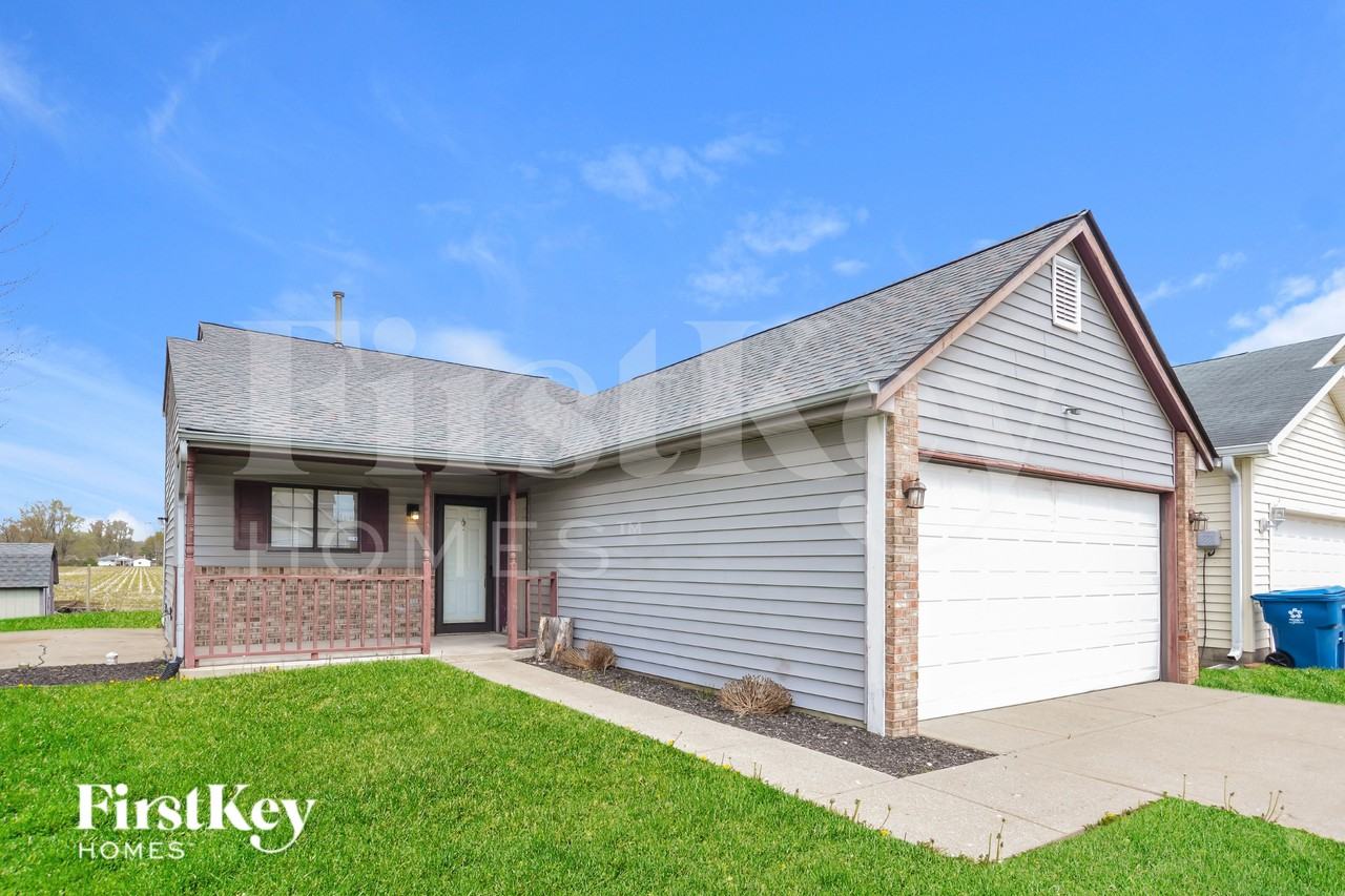 4030 Harmony Dr - Photo 2 of 15