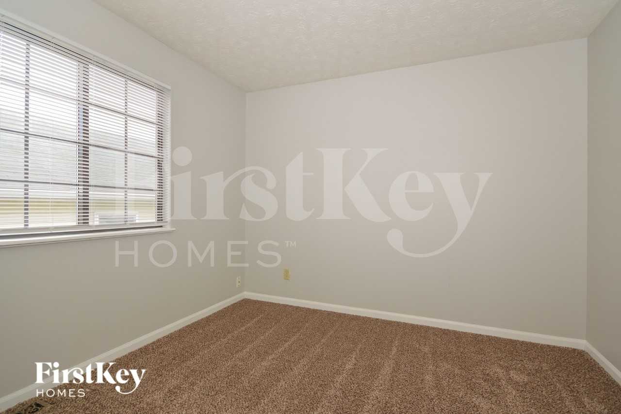 4030 Harmony Dr - Photo 7 of 15
