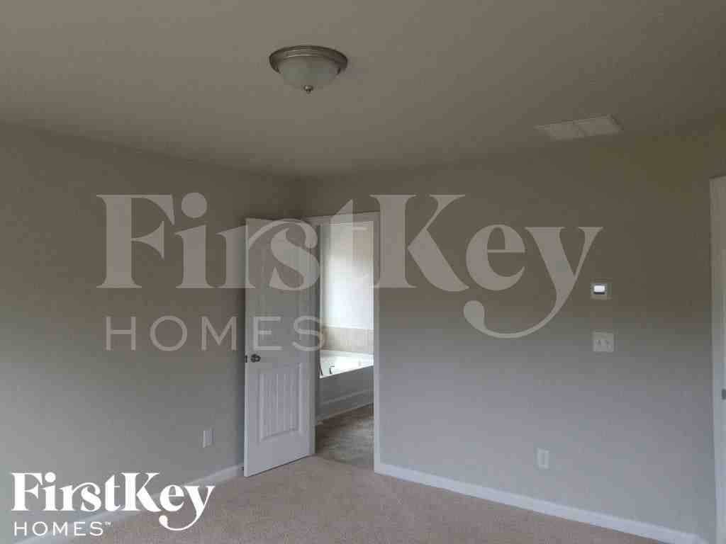 3124 Baylor Cir - Photo 7 of 15