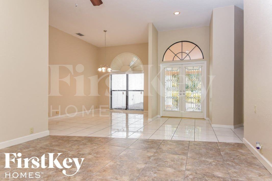 2816 Pine Club Dr - Photo 3 of 16