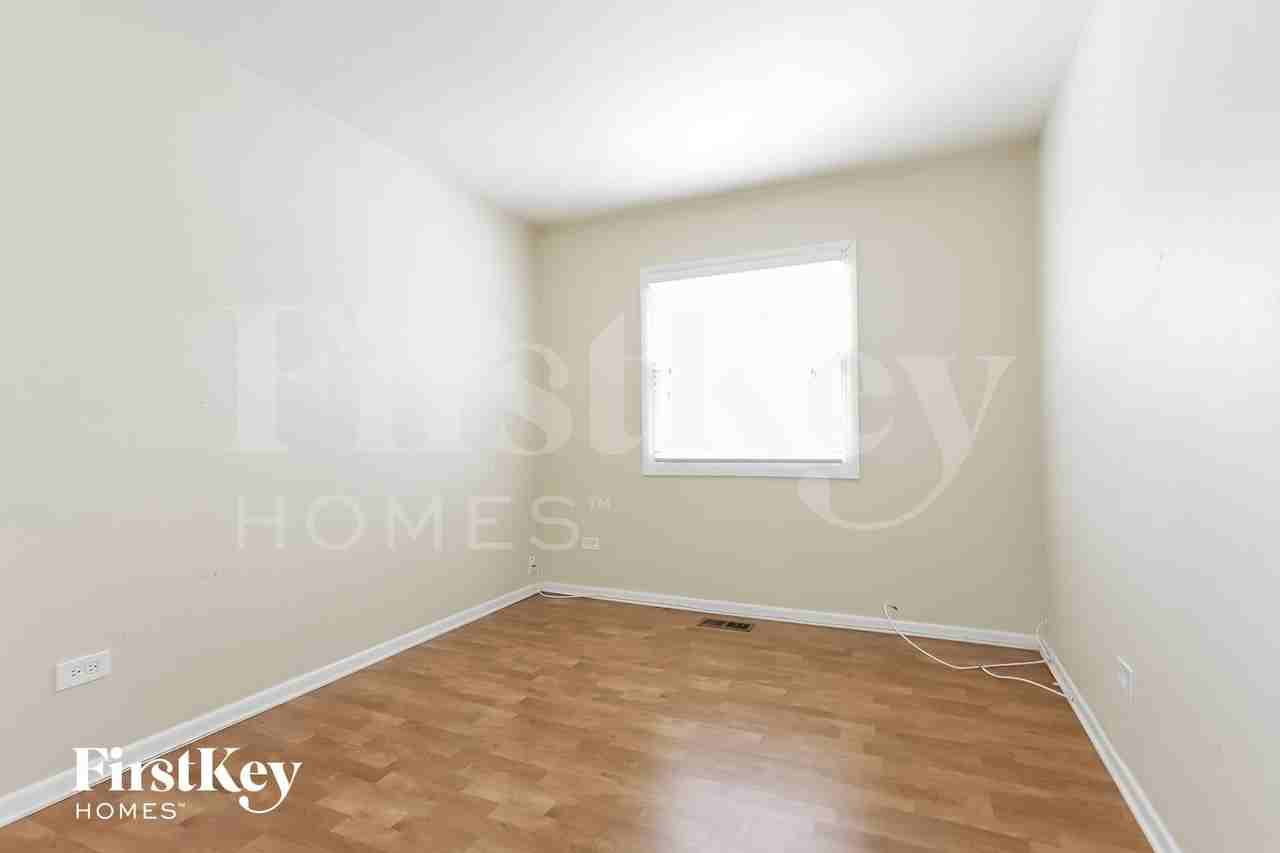 19912 Monterey Ave - Photo 5 of 15
