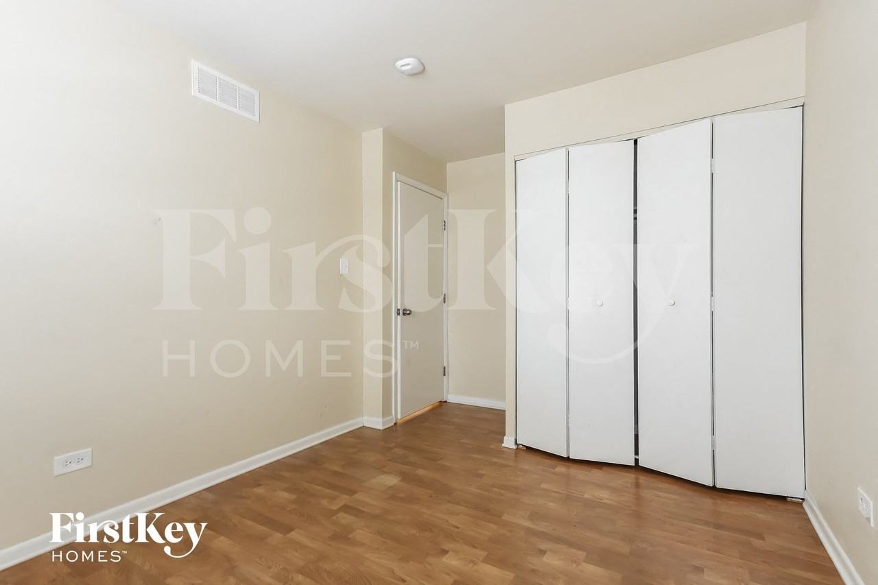 19912 Monterey Ave - Photo 6 of 15