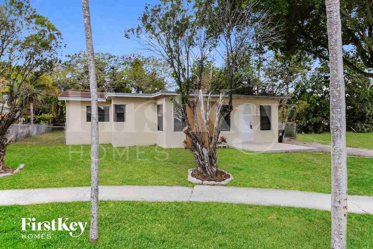 1501 Nw 16th Ln - Photo 2 of 16