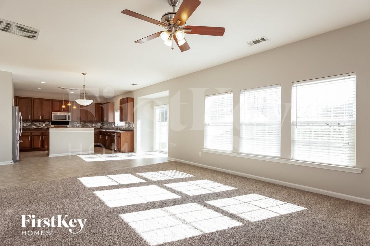 130 Colville Rd - Photo 4 of 15