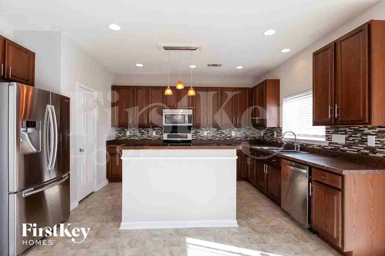 130 Colville Rd - Photo 5 of 15