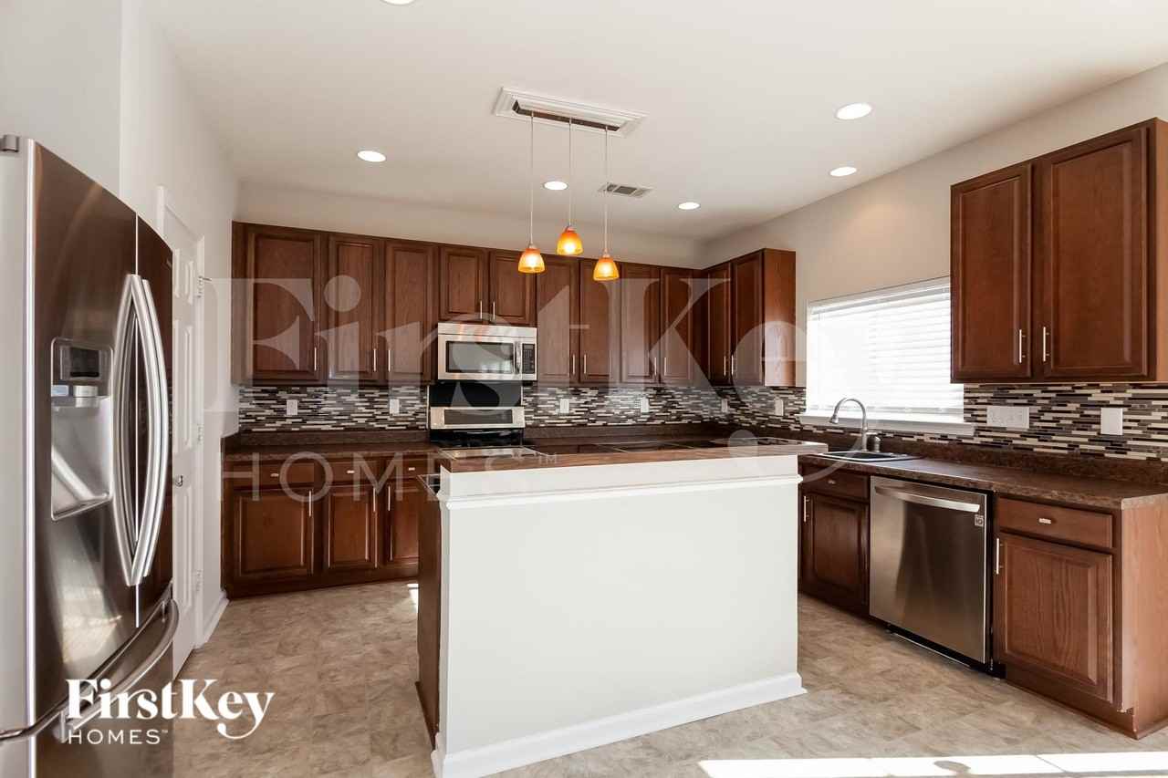 130 Colville Rd - Photo 6 of 15