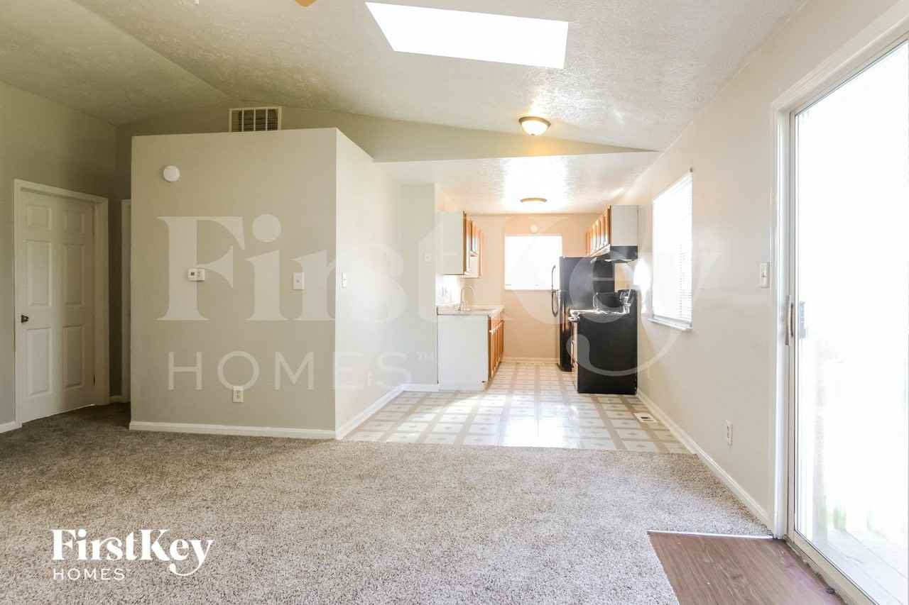 11026 Essen Ct - Photo 2 of 15