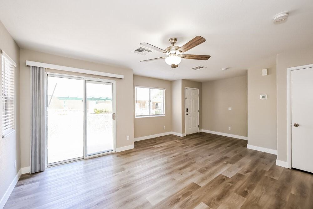 5594 Calais Ct - Photo 6 of 17