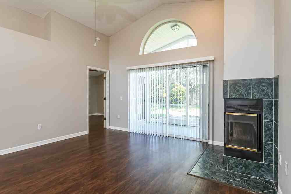 11756 Hatcher Cir - Photo 4 of 16
