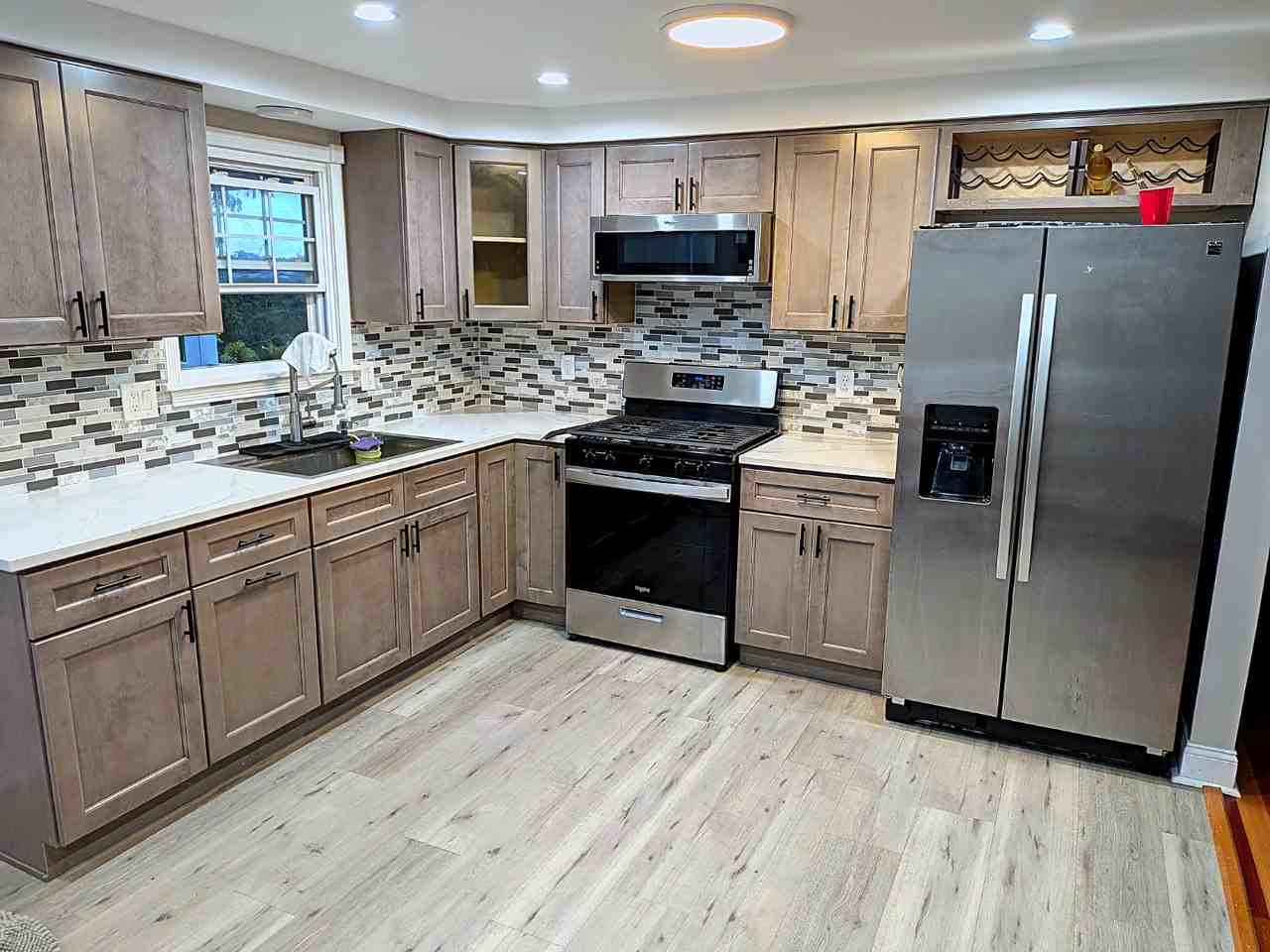5018 Windriver Dr - Photo 3 of 11