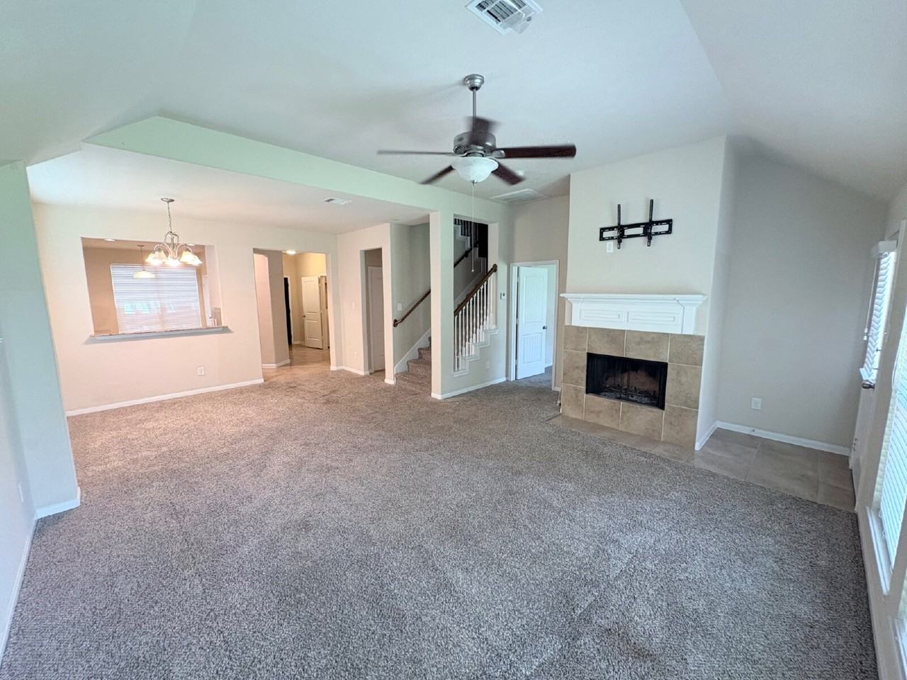 3721 Whisper Walk - Photo 4 of 23