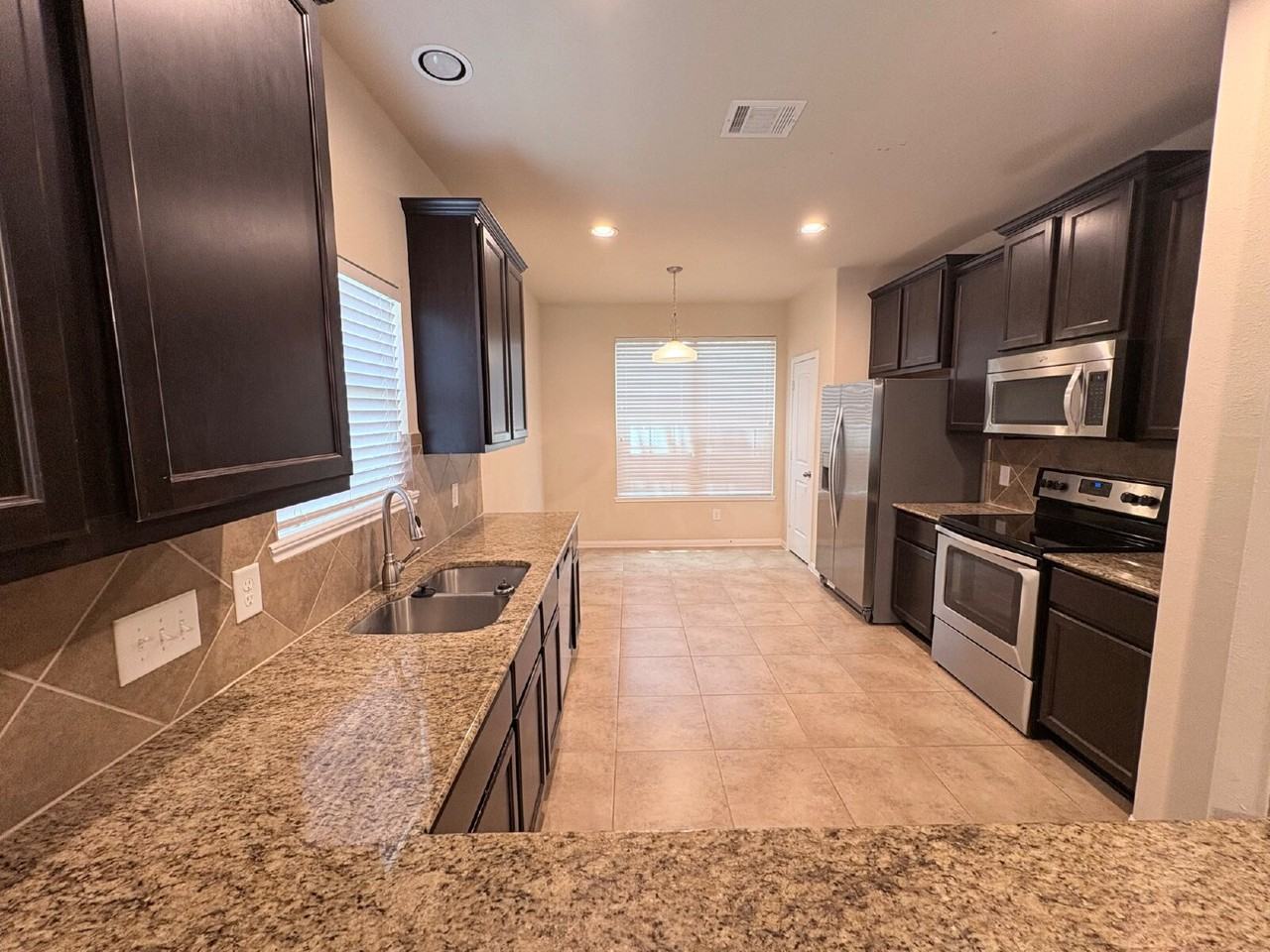 3721 Whisper Walk - Photo 7 of 23