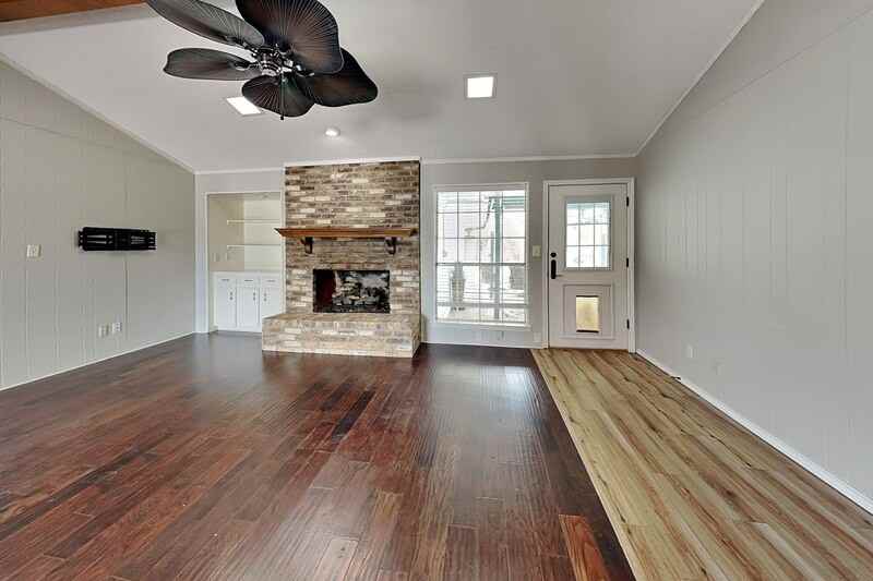 1605 Brighton Dr - Photo 3 of 22