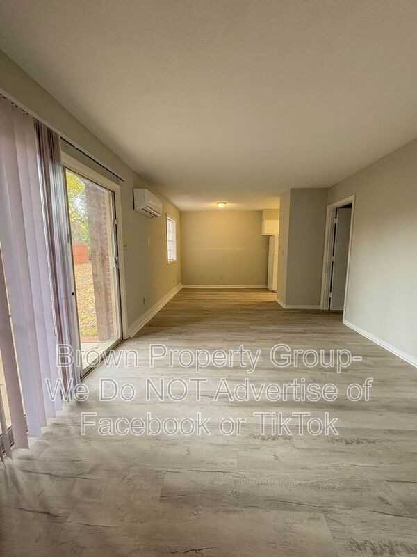 2456 Bragg Blvd Apt C - Photo 2 of 15