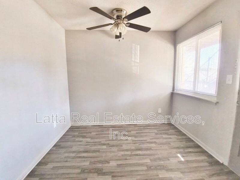 12403 E 40th St S #D - Photo 4 of 11