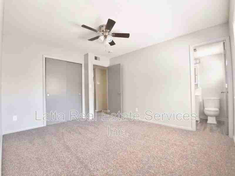 12403 E 40th St S #D - Photo 7 of 11