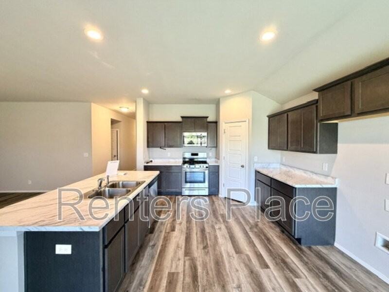 8607 E 161st Pl S - Photo 6 of 17