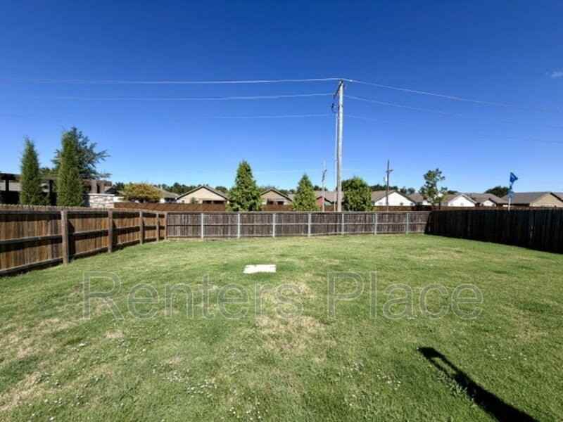 8607 E 161st Pl S - Photo 7 of 17