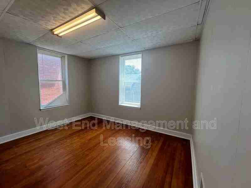 4932 Schollmeyer Ave - Photo 5 of 9