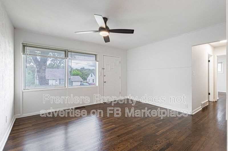 7606 E 50th Ter - Photo 2 of 10