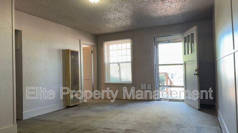 2901 5th Ave #3 - Photo 3 of 10