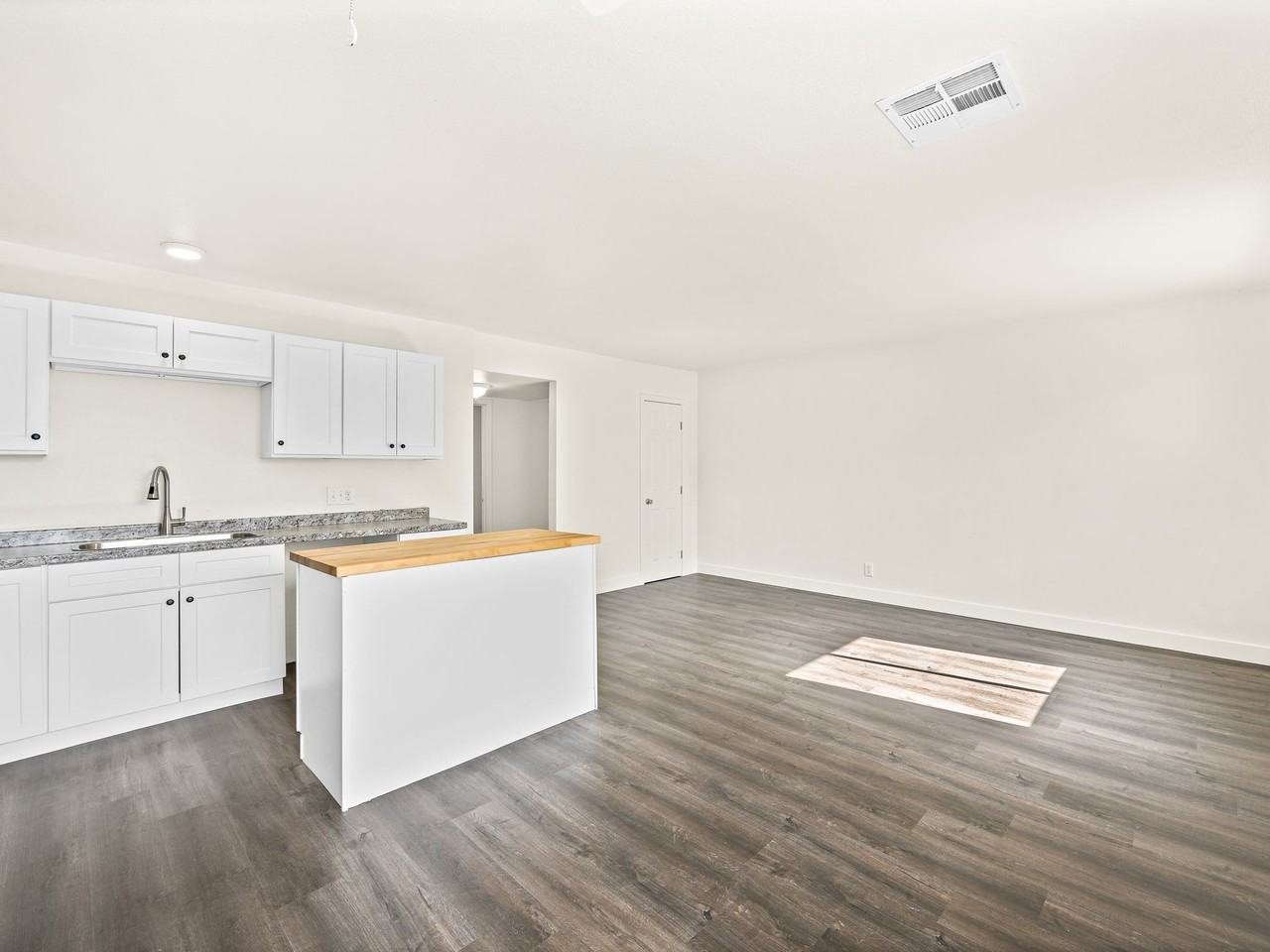 309 Eastminister Ct #D - Photo 6 of 17