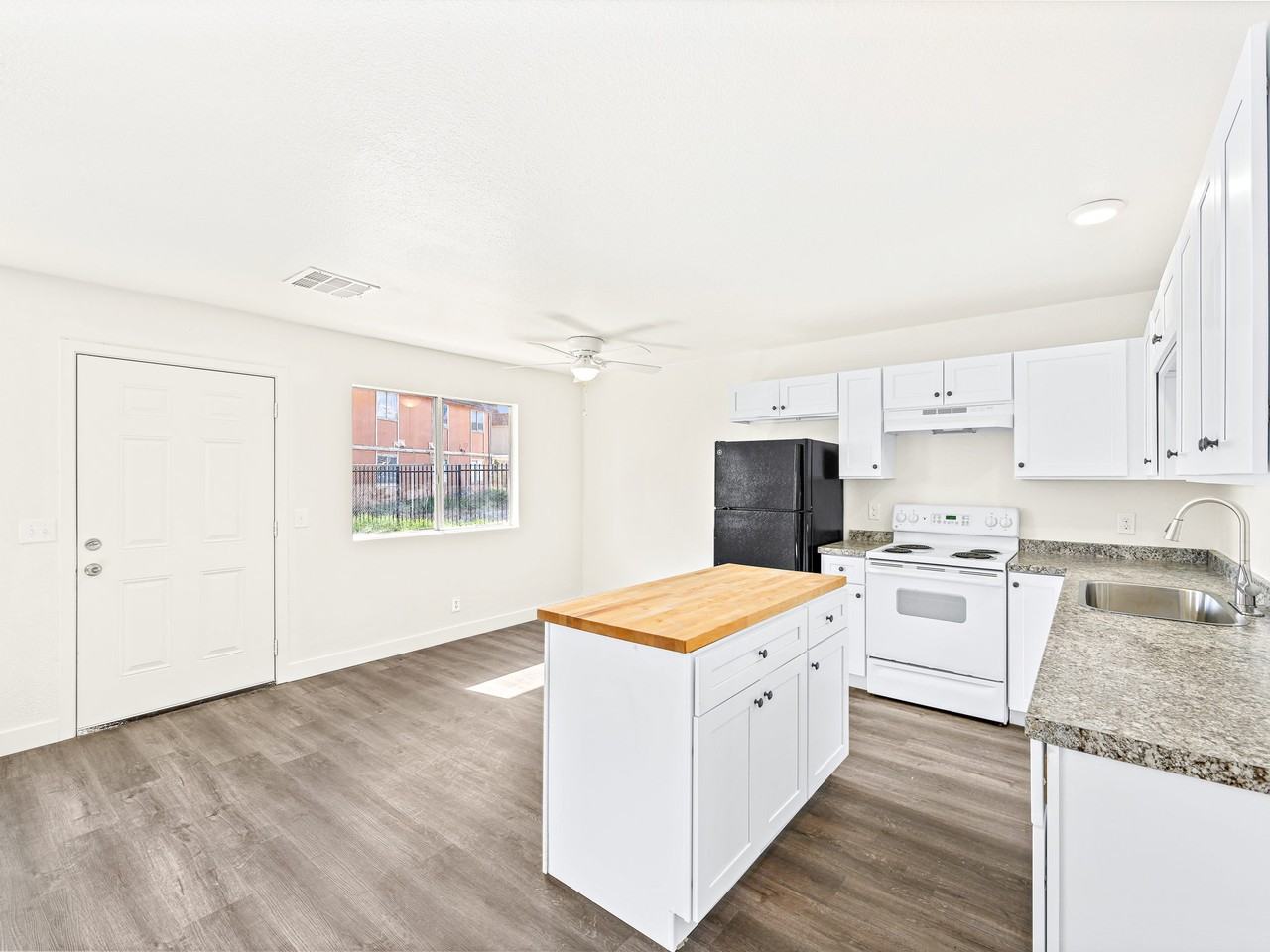 309 Eastminister Ct #D - Photo 7 of 17